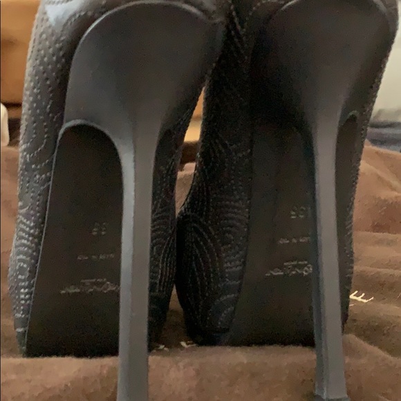 YSL - Picture 3 of 8